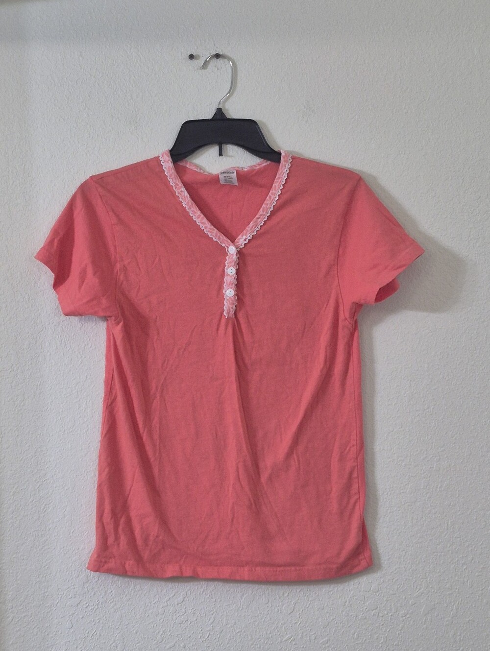 Women's Coral Short Sleeve V-Neck Top with Lace Trim